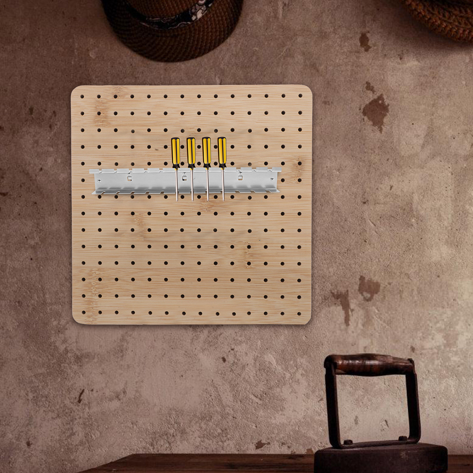 Wytrzymałe uchwyty na śrubokrę – Workshop Tools Rack recenzja i cena